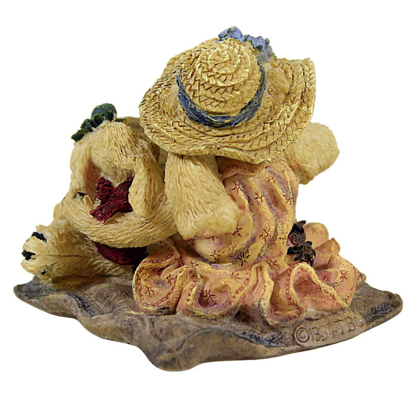 Boyds Bears Resin Daphne & Eloise..."Women's Work" - - SBKGifts.com