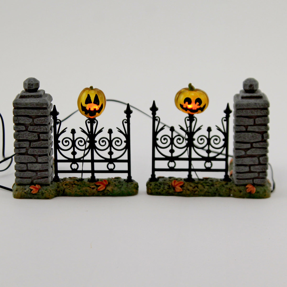 Department 56 Villages Jack-O-Lantern Lit Fence Corner - - SBKGifts.com